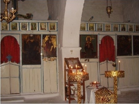 W jednym ze stareńkich kościółków w Chorze  