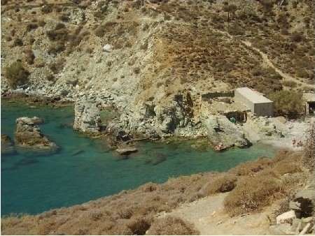 A jeszcze wcześniej, idąc z Angali ścieżką, można się zatrzymać przy plaży Ghalifos