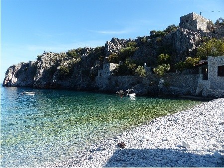 Jedno z moich  ślicznych tegorocznych odkryć: zatoczka z tawerną gdzieś przed wioską Flomochori