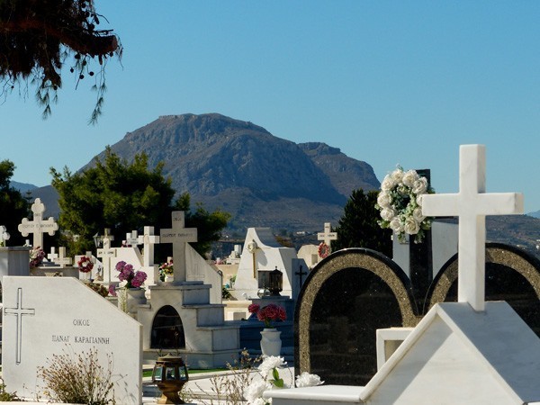 Cmentarze w Grecji