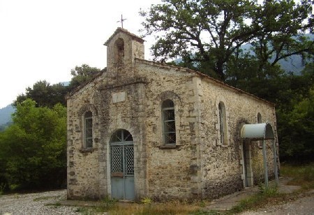 Jeden ze spotkanych starych kościółków – wielki żal, że nie były pootwierane