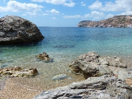 Plaża Paleochori: takie skałki dodają ja dla mnie uroku temu miejscu