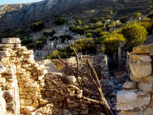 Mikro Chorio, górska wioska na greckiej wyspie Tilos